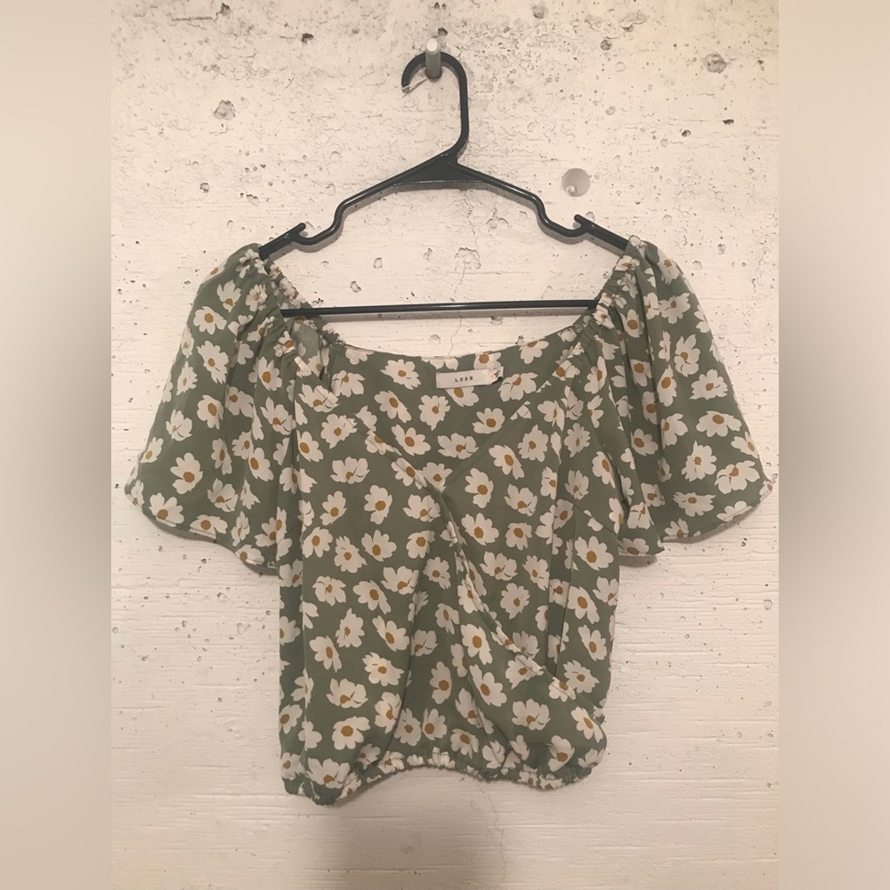 Lush semi crop floral blouse
